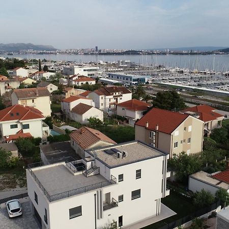Apartmani Le-Lu Kaštela Exteriér fotografie