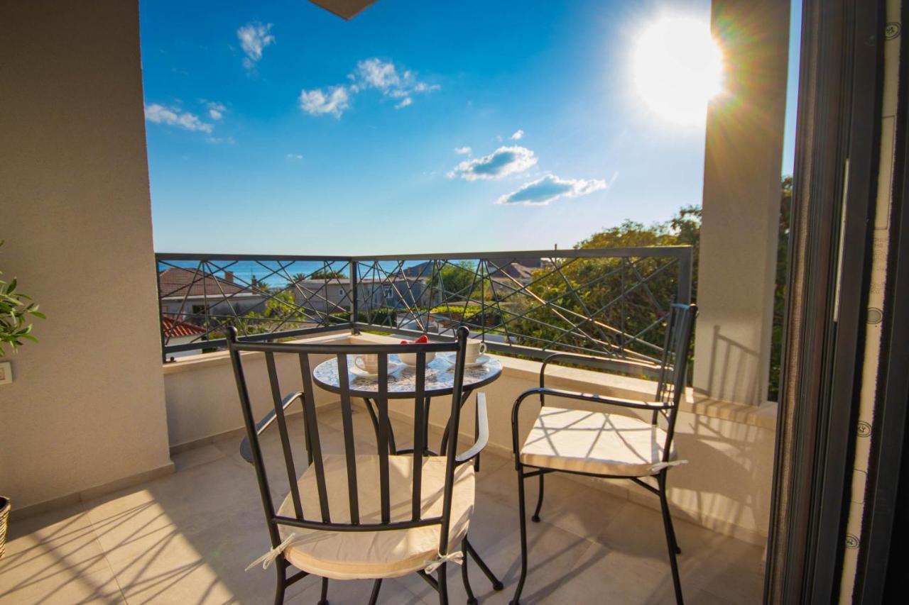 Apartmani Le-Lu Kaštela Exteriér fotografie