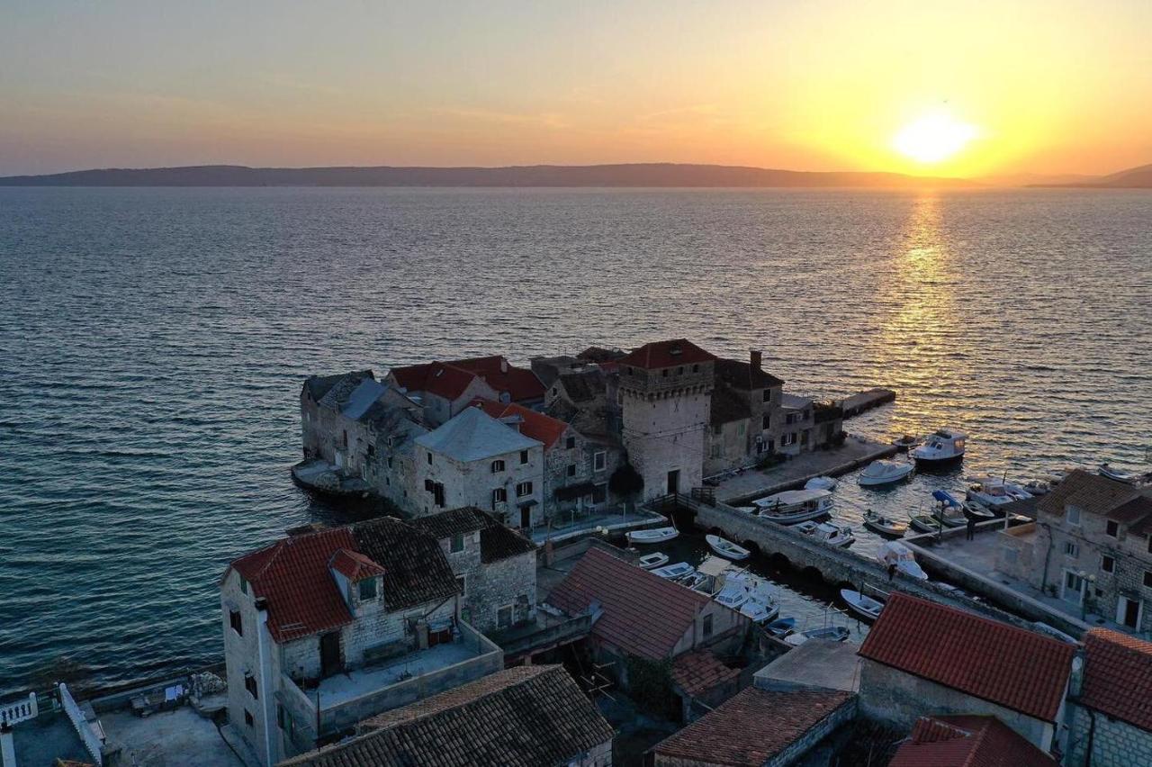 Apartmani Le-Lu Kaštela Exteriér fotografie