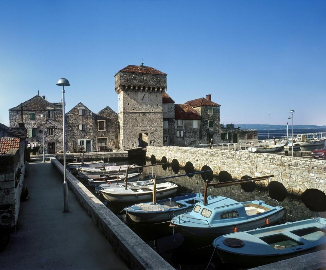 Apartmani Le-Lu Kaštela Exteriér fotografie