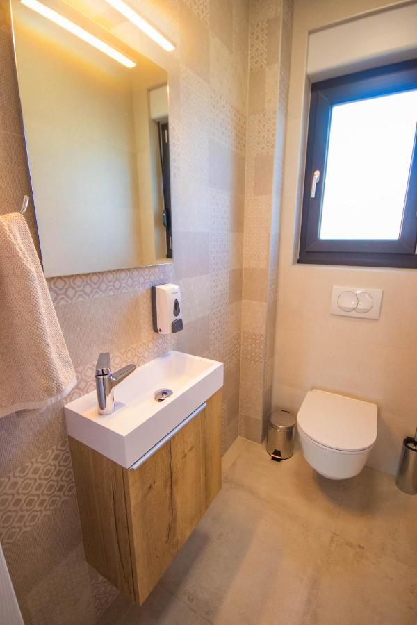 Apartmani Le-Lu Kaštela Exteriér fotografie