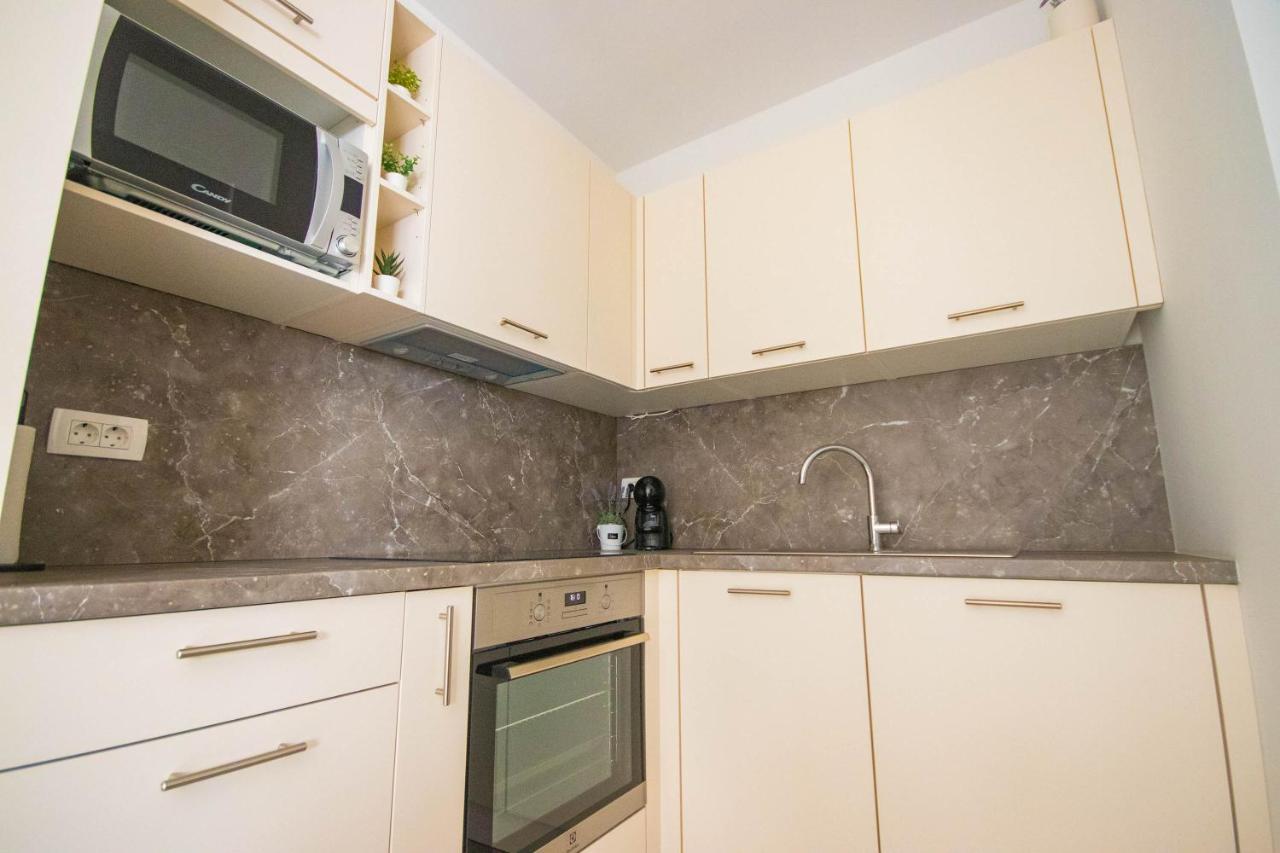 Apartmani Le-Lu Kaštela Exteriér fotografie