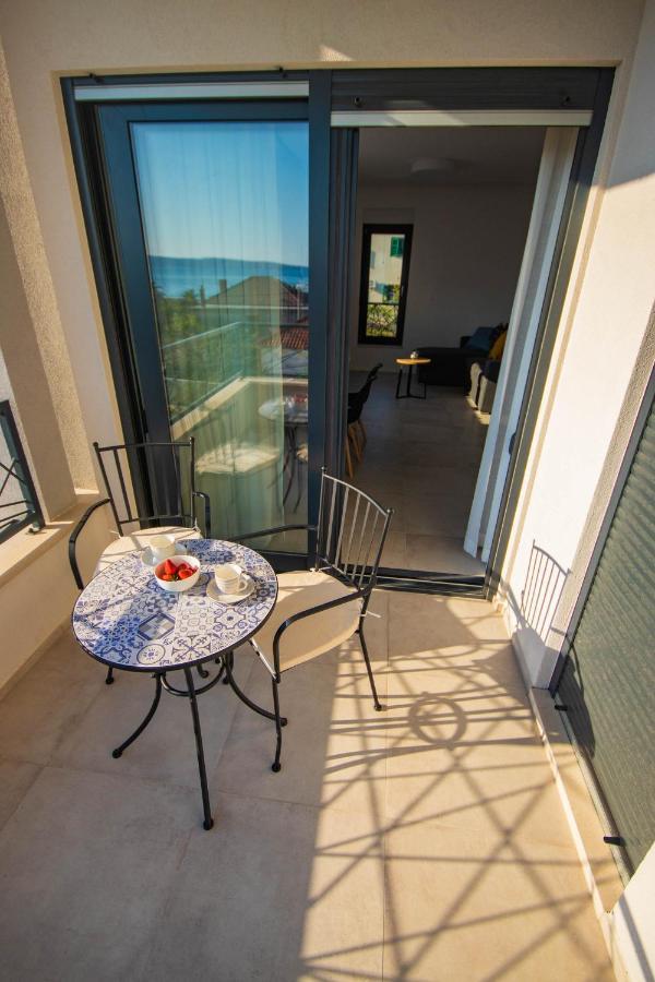 Apartmani Le-Lu Kaštela Exteriér fotografie