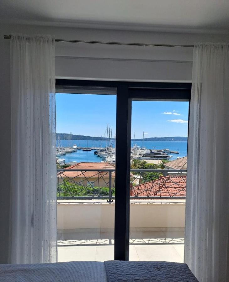 Apartmani Le-Lu Kaštela Exteriér fotografie